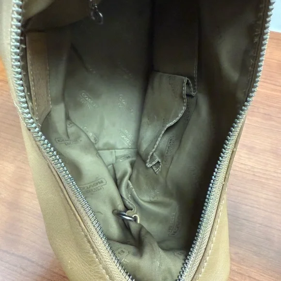 Coach Legacy Hobo Shoulder Bag 9566 Vintage Y2K British Tan Adjustable Strap - Picture 7 of 7